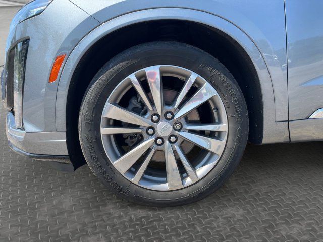 Used 2022 Cadillac XT6 Premium Luxury AWD/4WD image 16
