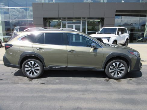 Used 2023 Subaru Outback Touring XT w/ Tech Package 2 AWD/4WD image 12