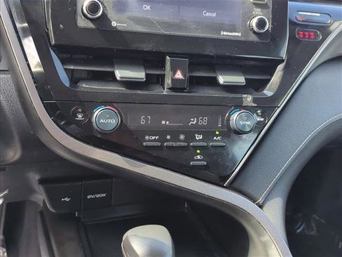 Used 2023 Toyota Camry SE FWD image 19