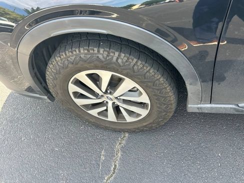 Used 2022 Subaru Outback Premium AWD/4WD image 13