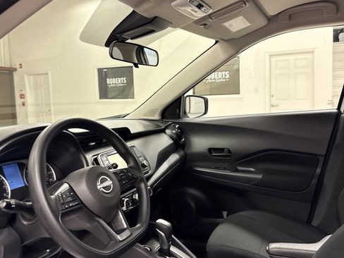 Used 2024 Nissan Kicks S image 6
