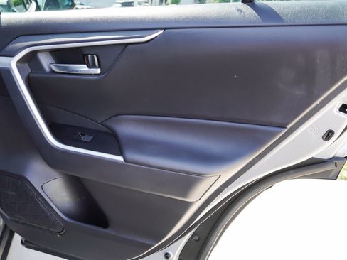 Certified 2025 Toyota RAV4 XLE AWD/4WD image 28