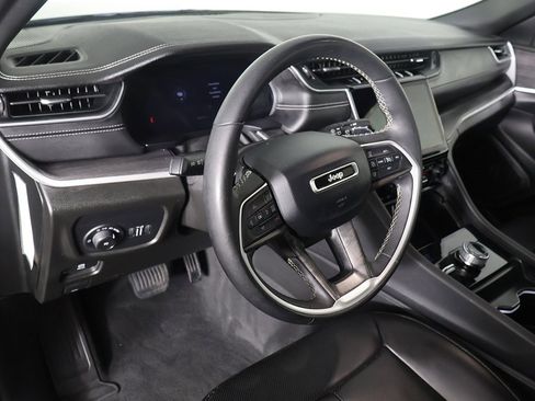 Used 2024 Jeep Grand Cherokee L Limited w/ Luxury Tech Group II image 32