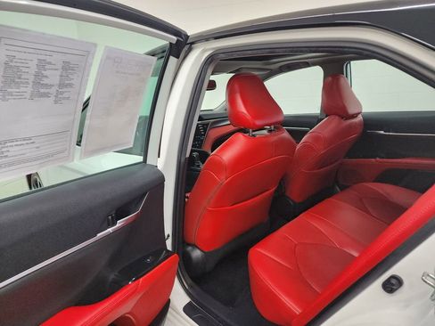 Used 2020 Toyota Camry XSE image 25