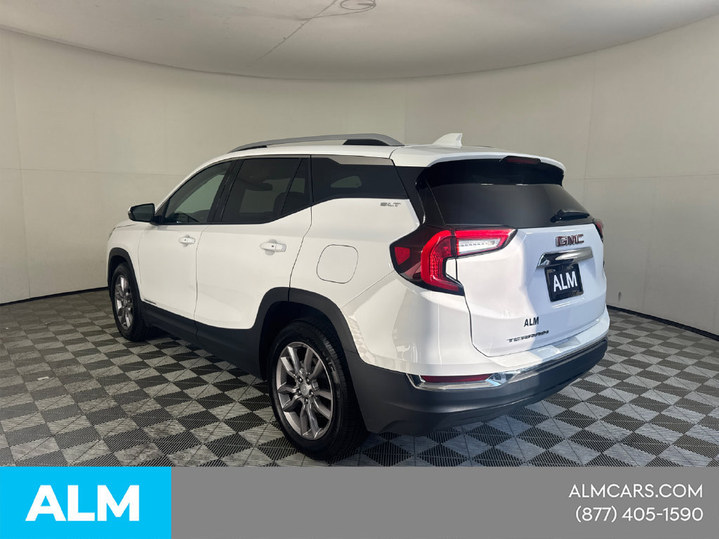 Used 2024 GMC Terrain SLT FWD image 9