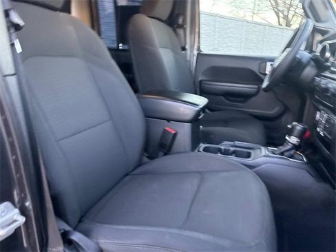 Used 2023 Jeep Gladiator Willys image 9