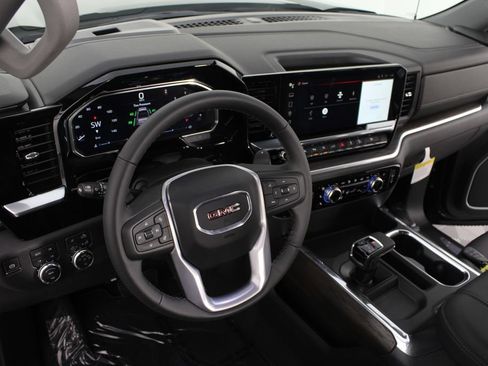 New 2026 GMC Sierra 1500 SLT w/ SLT Premium Plus Package AWD/4WD image 9