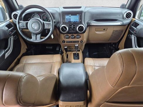 Used 2011 Jeep Wrangler Unlimited Sahara w/ Dual Top Group AWD/4WD image 17