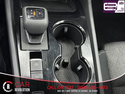 Used 2024 Nissan Rogue SV image 37