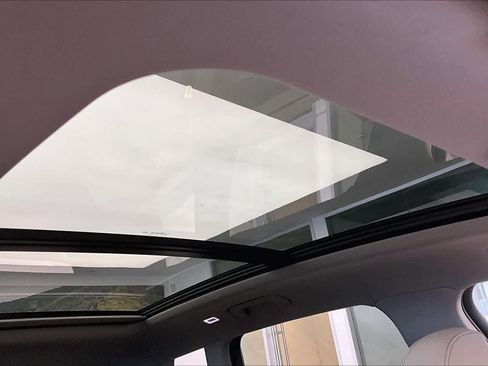 Used 2025 Audi Q6 e-tron Premium w/ Convenience Package image 13