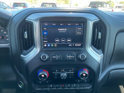 Used 2022 Chevrolet Silverado 2500 LT w/ Convenience Package AWD/4WD image 10