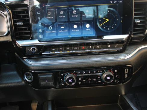 Used 2024 Chevrolet Silverado 1500 LTZ AWD/4WD image 19