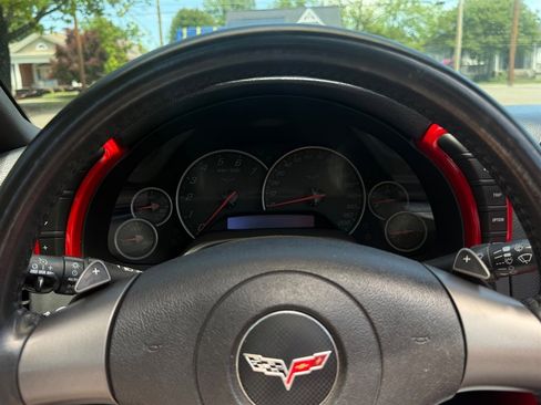 Used 2006 Chevrolet Corvette Convertible w/ Preferred Equipment Group RWD image 54