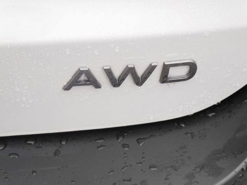 Certified 2025 Nissan Kicks SV image 10