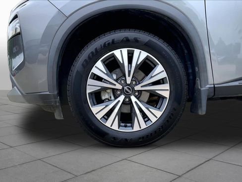 Used 2023 Nissan Rogue SV w/ SV Premium Package AWD/4WD image 11