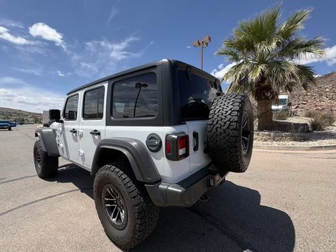 Used 2024 Jeep Wrangler Unlimited Sport AWD/4WD image 3