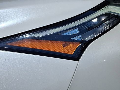 Certified 2023 Nissan Rogue SV w/ SV Premium B Package AWD/4WD image 10