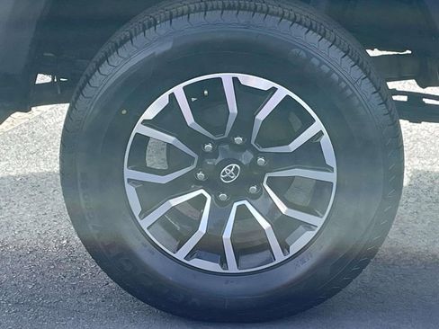 Used 2021 Toyota Tacoma TRD Sport image 13