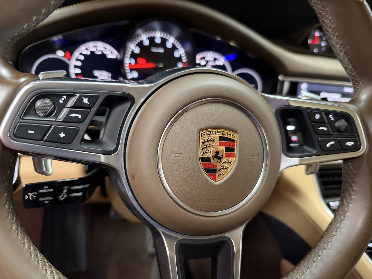 Used 2018 Porsche Panamera 4S AWD/4WD image 18