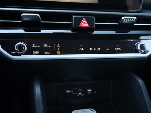 New 2026 Kia Sportage EX image 19