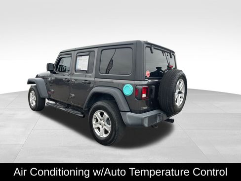 Used 2018 Jeep Wrangler Unlimited Sport S image 10