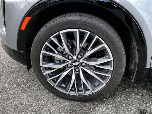 Used 2024 Cadillac XT4 Sport w/ Cold Weather Package FWD image 12