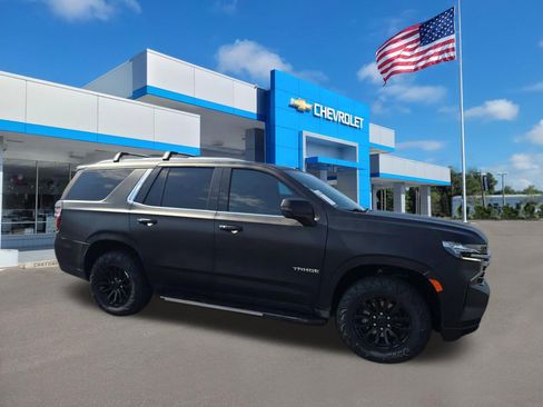 Used 2022 Chevrolet Tahoe LT w/ LT Signature Plus Package RWD image 2