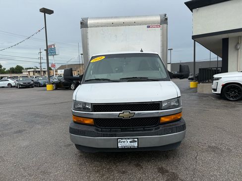 Used 2020 Chevrolet Express 3500 Extended w/ Power Convenience Package image 3