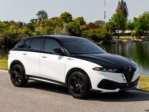 New 2026 Alfa Romeo Tonale w/ Active Assist Package image 1