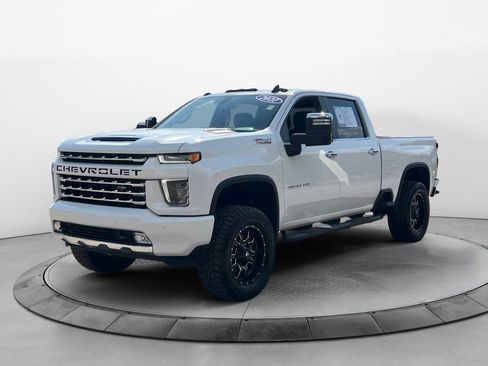 Used 2021 Chevrolet Silverado 2500 LT w/ Z71 Chrome Sport Edition AWD/4WD image 3