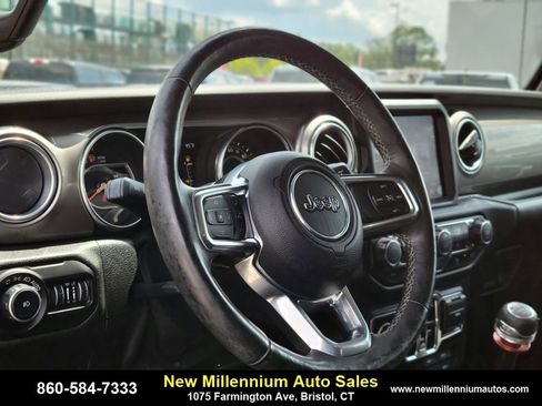 Used 2019 Jeep Wrangler Unlimited Sahara w/ Dual Top Group image 19