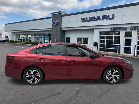 Used 2025 Subaru Legacy Premium AWD/4WD image 8