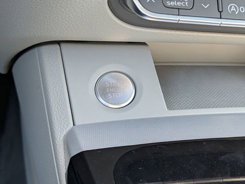 Used 2025 Audi Q5 2.0T Premium image 51