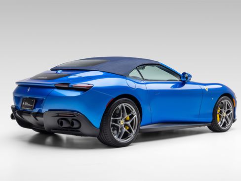 Used 2026 Ferrari Roma Spider RWD image 10