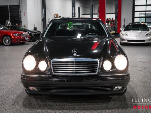 Used 1999 Mercedes-Benz E 320 Sedan image 8