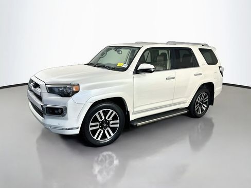 Used 2019 Toyota 4Runner Limited RWD image 3