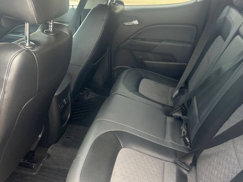Used 2016 Chevrolet Colorado Z71 AWD/4WD image 10
