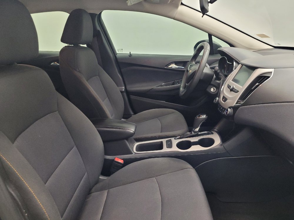 Used 2017 Chevrolet Cruze LS FWD image 21