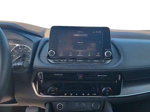 Used 2022 Nissan Rogue SV AWD/4WD image 18