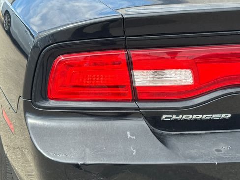 Used 2014 Dodge Charger SE RWD image 23