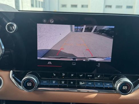 Used 2024 GMC Canyon AT4 w/ Canyon Safety Plus Package image 26