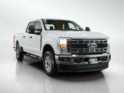 Used 2024 Ford F250 XLT AWD/4WD image 7