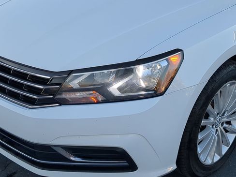 Used 2017 Volkswagen Passat 1.8T SE image 10