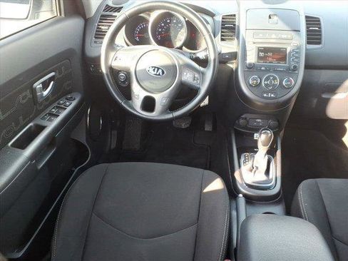 Used 2013 Kia Soul + w/ Audio Pkg image 13