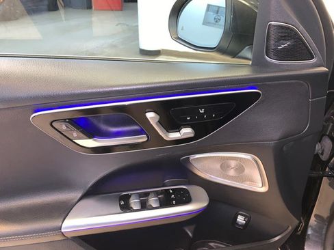 Used 2022 Mercedes-Benz C 300 4MATIC Sedan w/ Pinnacle Trim Package image 16