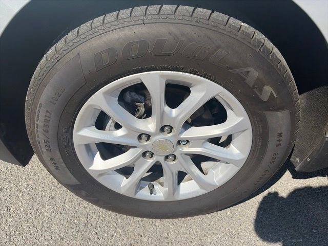 Used 2020 Chevrolet Equinox LS w/ LS Convenience Package FWD image 10