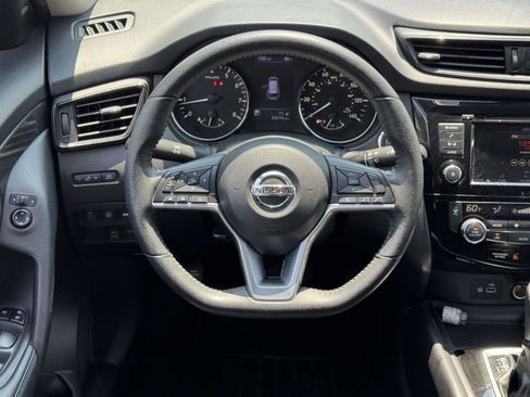Used 2020 Nissan Rogue SV AWD/4WD image 10