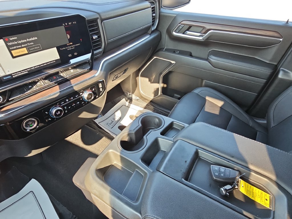 Used 2024 GMC Sierra 1500 SLT AWD/4WD image 25