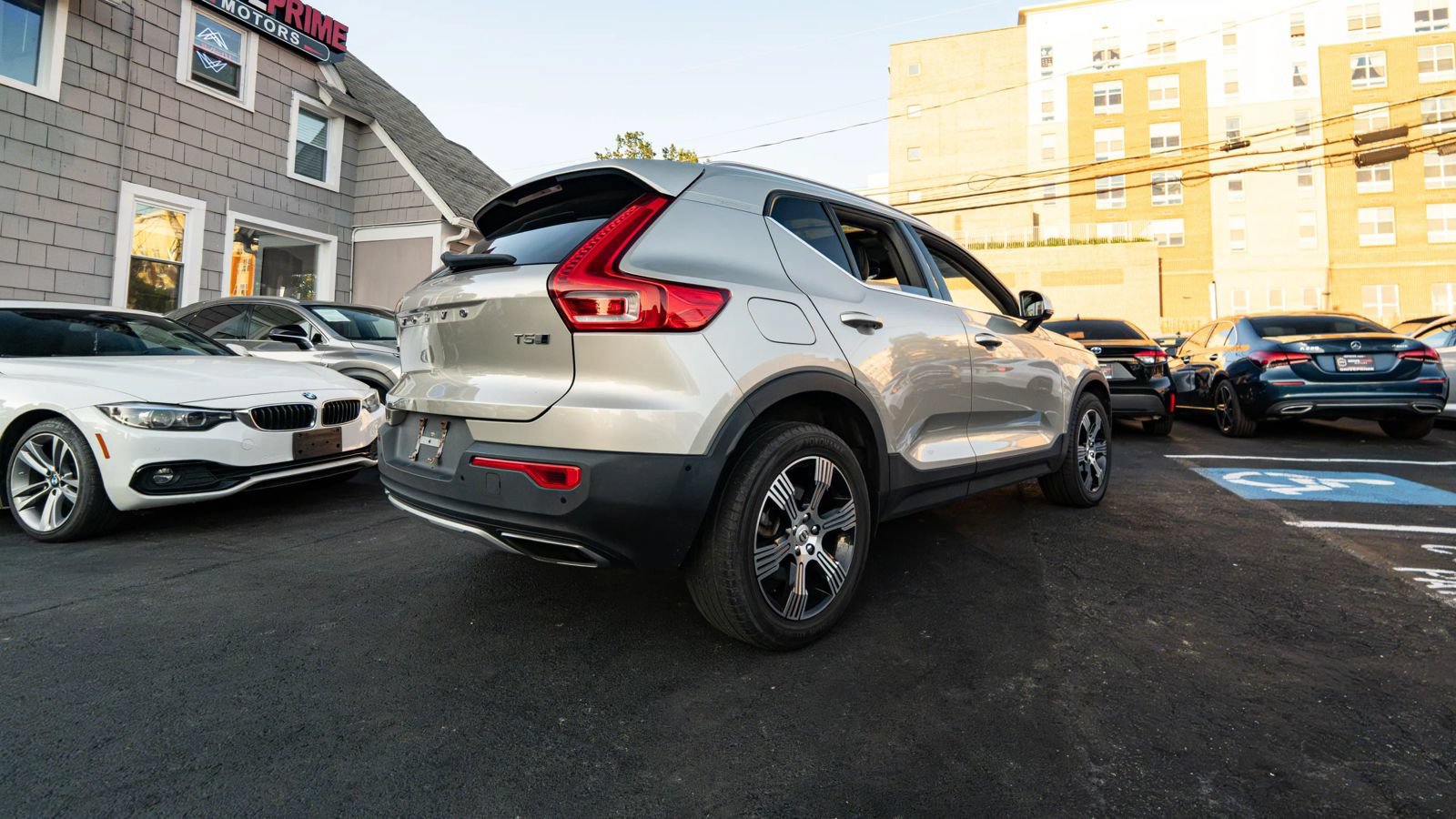 Used 2019 Volvo XC40 T5 Inscription AWD/4WD image 3