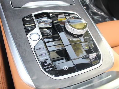 New 2026 BMW X5 xDrive50e w/ Executive Package image 13